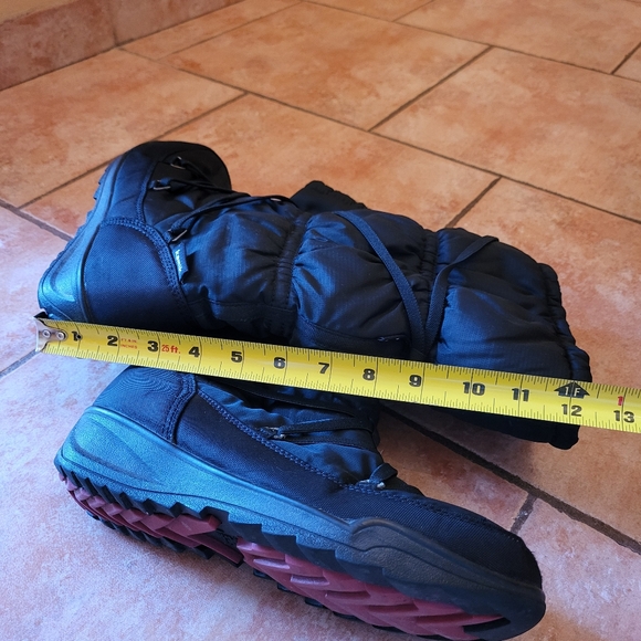 Boots kamik Size 8 - Picture 6 of 13